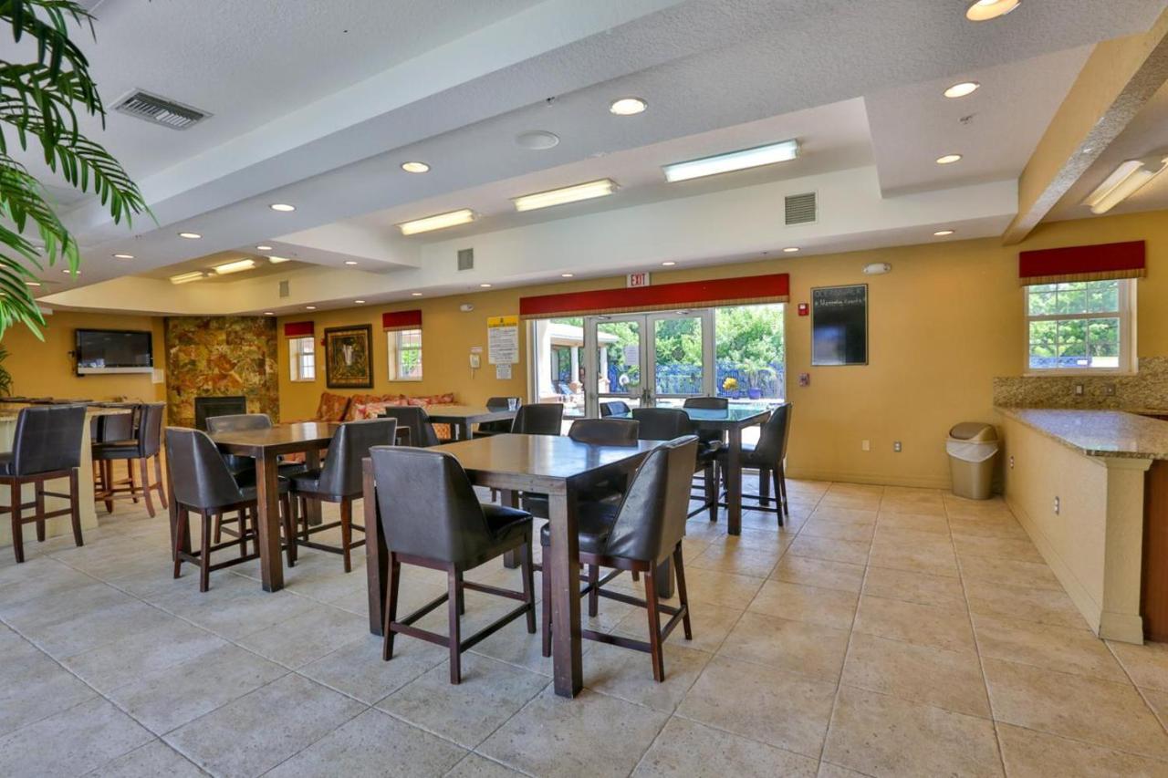 3 Bedroom 2 Bath Oceanwalk Condo With Estuary Views New Smyrna Beach Zewnętrze zdjęcie